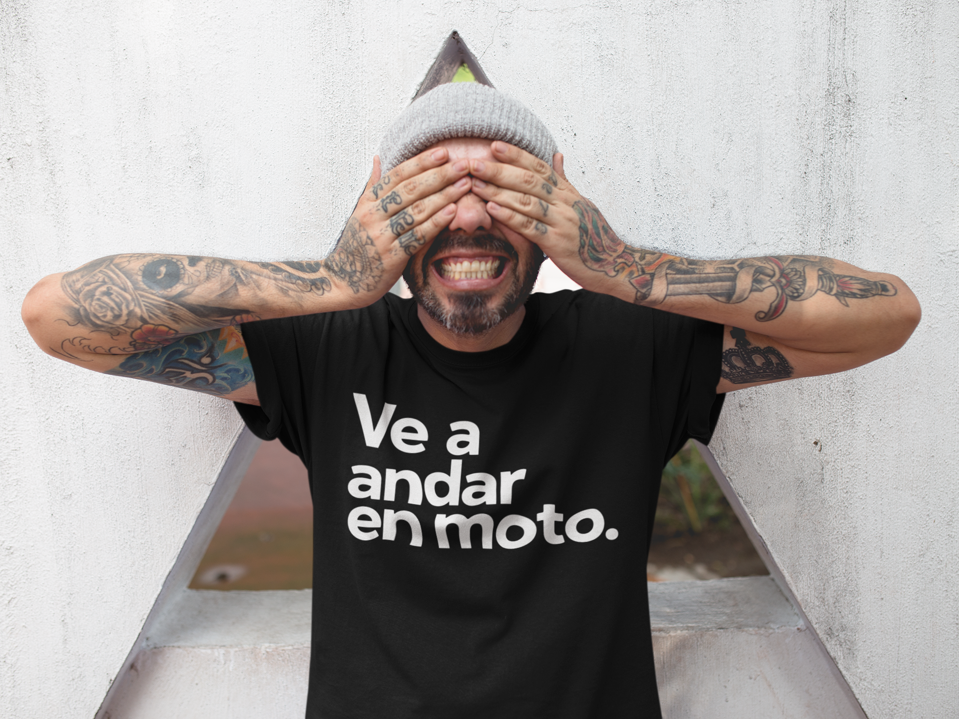 Ve a andar en moto T-shirt