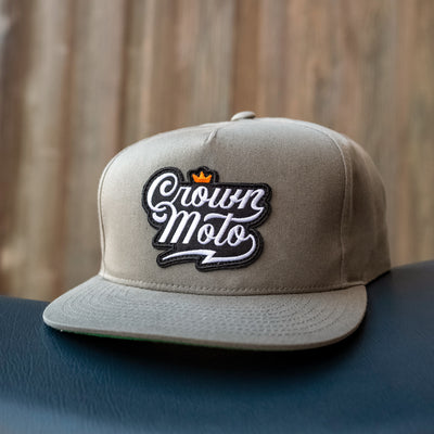 crown moto script patch light grey snapback hat, brand, motorcycle lifestyle, cotton, motorcycle hats, motorbike, script logo, trademark, flat brim