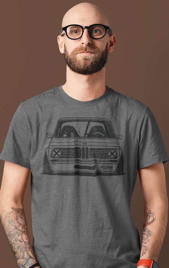 Man wearing Sky Londa Motor Club Rally BMW 2002 Short sleeve t-shirt